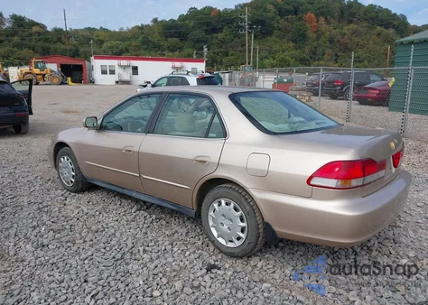 2001 Honda Accord 2.3 Lx from USA, damaged, VIN 1HGCG66511A105271